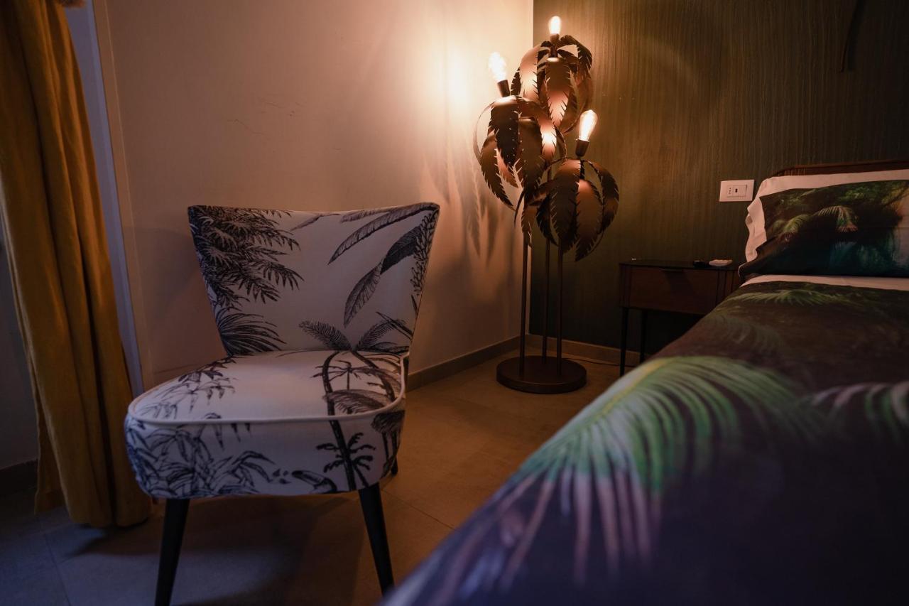 Le Boutique Luxury Rooms Diffused In Historic Center Fiumicino Exterior foto