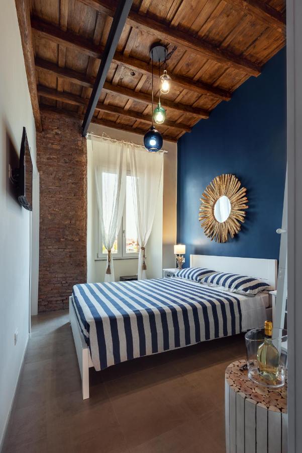 Le Boutique Luxury Rooms Diffused In Historic Center Fiumicino Exterior foto